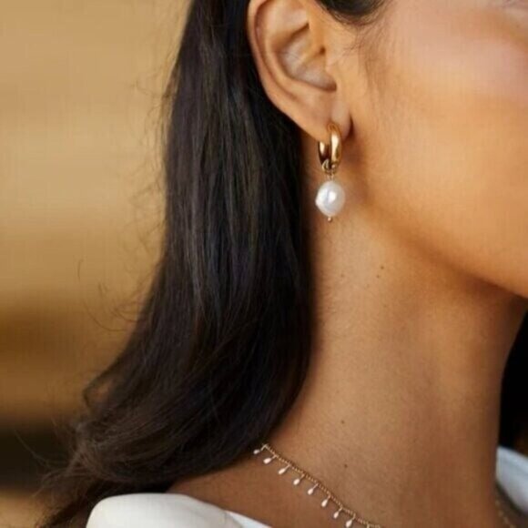 Dangle Pearl Earrings Huggie Earrings Waterproof Chunky Pearl Hoop Huggies CUTE - Picture 8 of 11